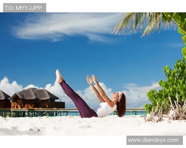 足球明星光着脚在草坪上奔跑展现自然魅力与运动激情的完美结合 足球明星光着脚在草坪上奔跑展现自然魅力与运动激情的完美结合