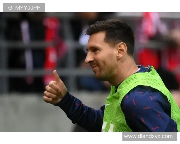 足球明星独特手势瞬间精选图片展示助你捕捉赛场激情与风采